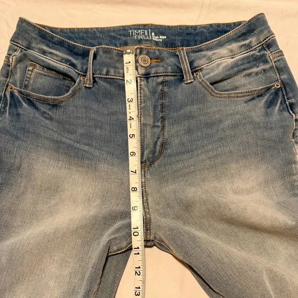 Time and Tru High Rise Skinny Jeans Medium Wash - Picture 6 of 9